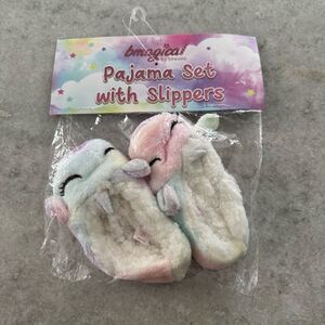 BMagical by Btween Unicorn Pastel Rainbow Fuzzy Slippers 2T NWT